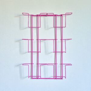 Porte cartes mural métal rose