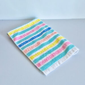 Serviette de toilette multicolore vintage